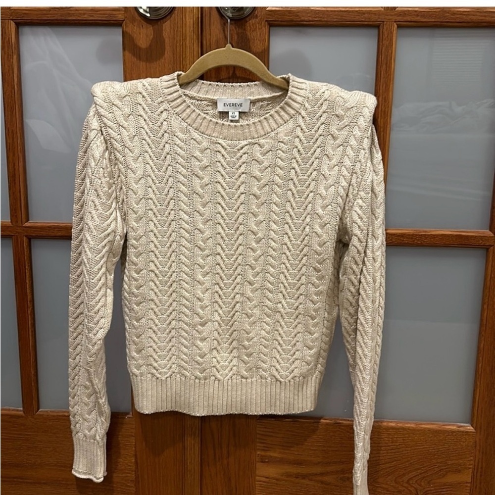 Evereve cream cable knit sweater with shoulder pads in excellent condition! - Picture 6 of 6